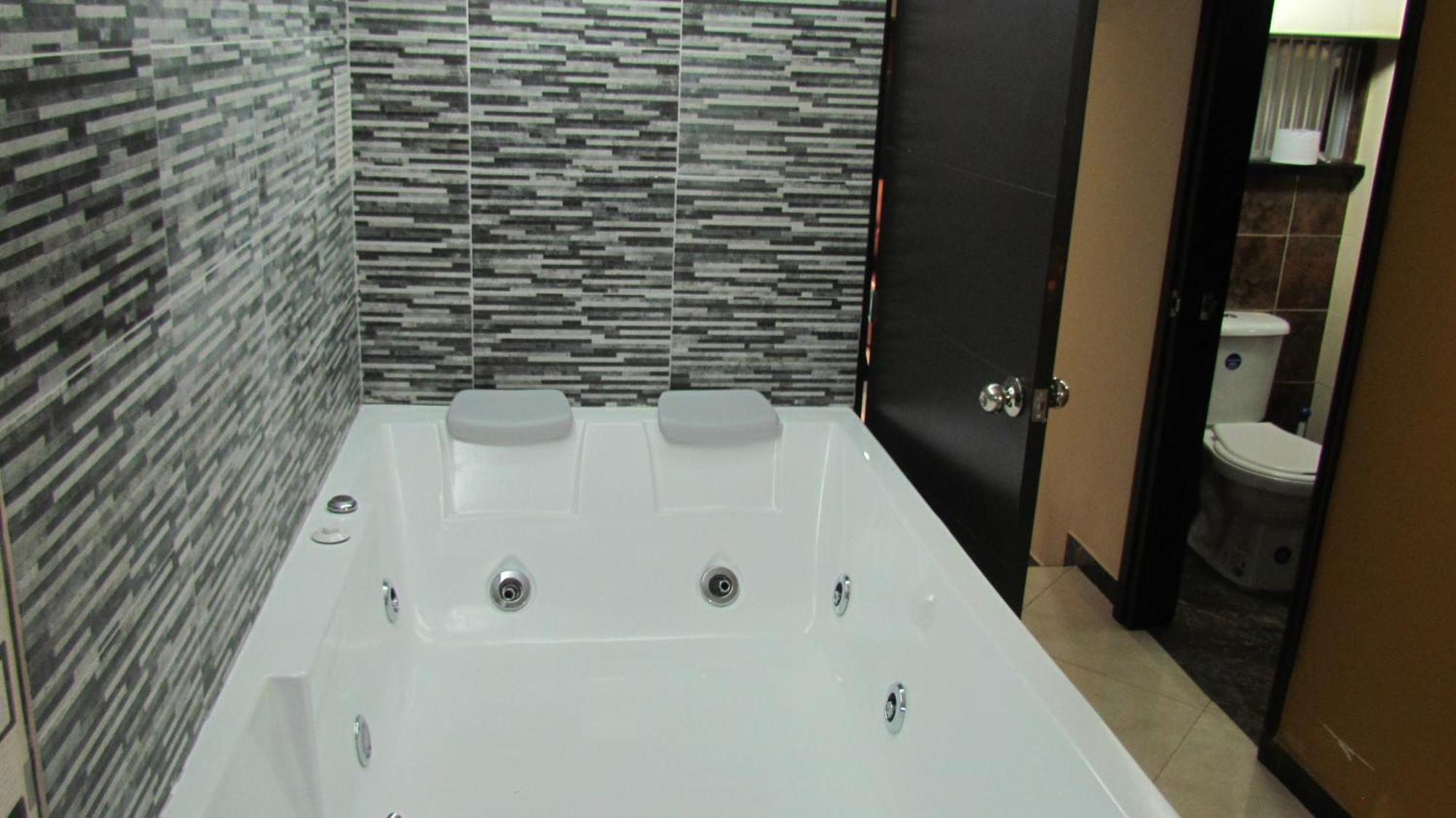 Apartamentos En El Poblado Медельин Номер фото