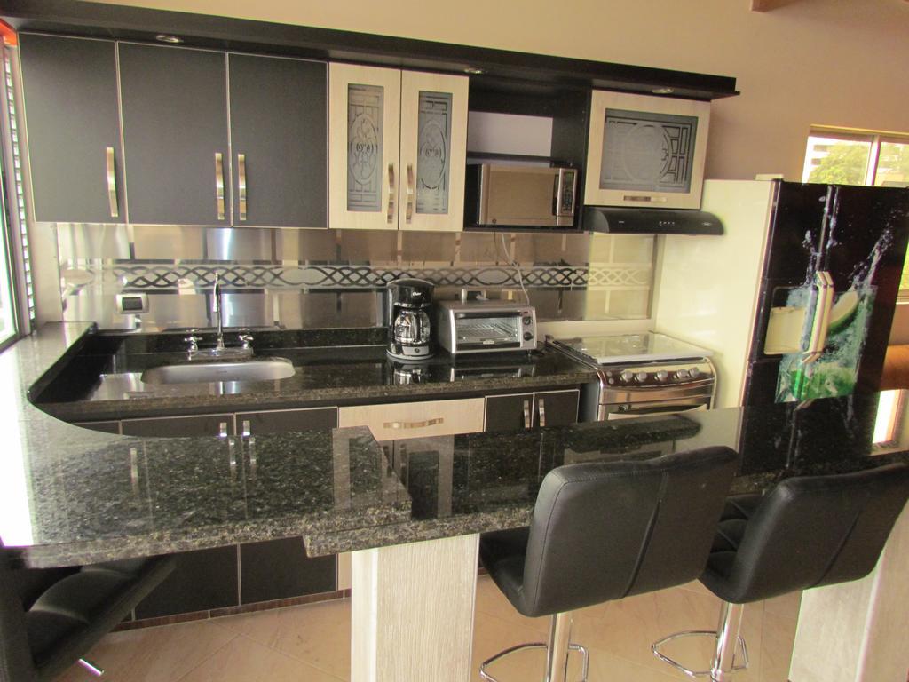 Apartamentos En El Poblado Медельин Экстерьер фото