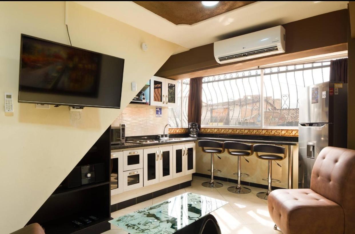 Apartamentos En El Poblado Медельин Экстерьер фото