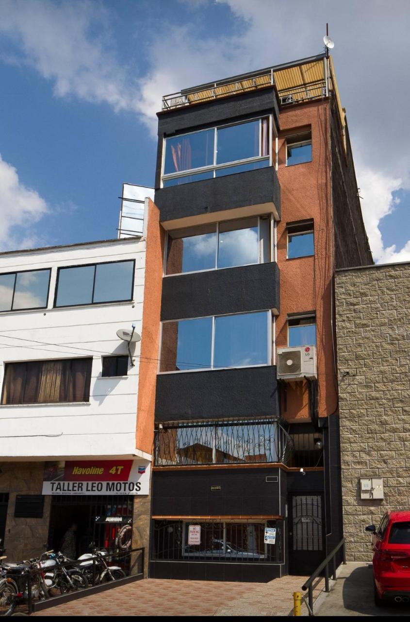 Apartamentos En El Poblado Медельин Экстерьер фото