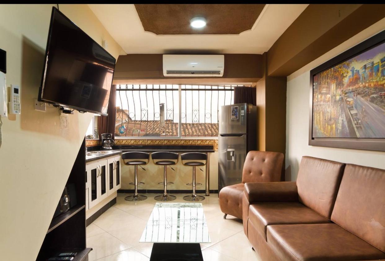 Apartamentos En El Poblado Медельин Экстерьер фото