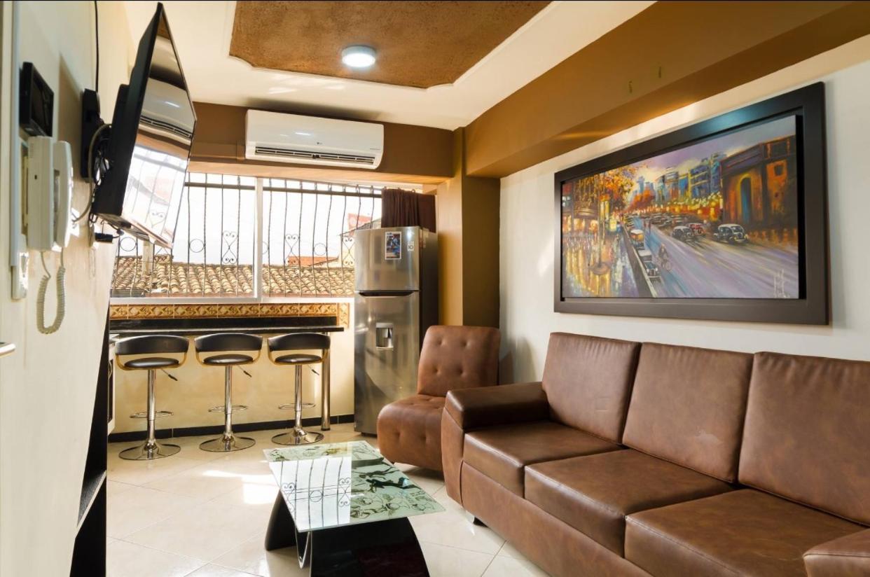 Apartamentos En El Poblado Медельин Экстерьер фото