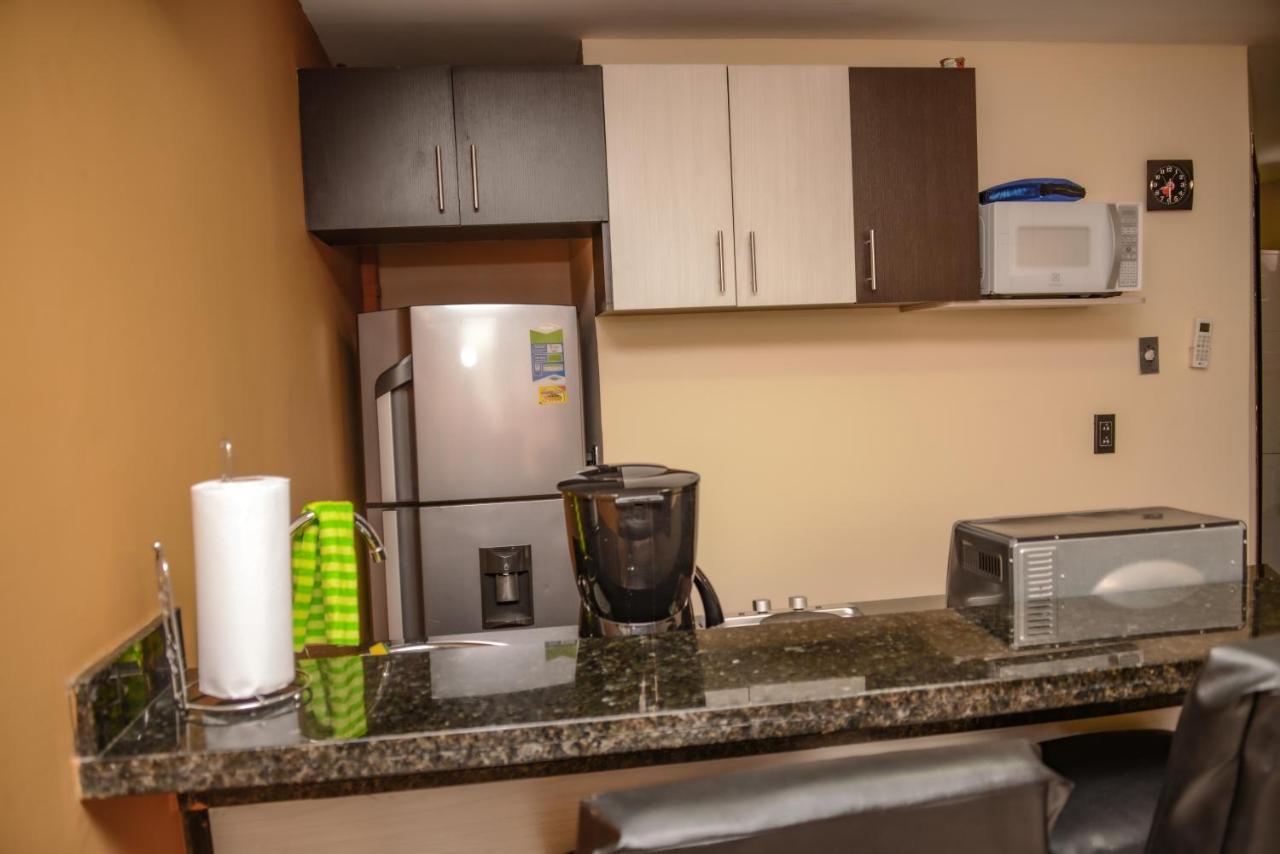 Apartamentos En El Poblado Медельин Экстерьер фото