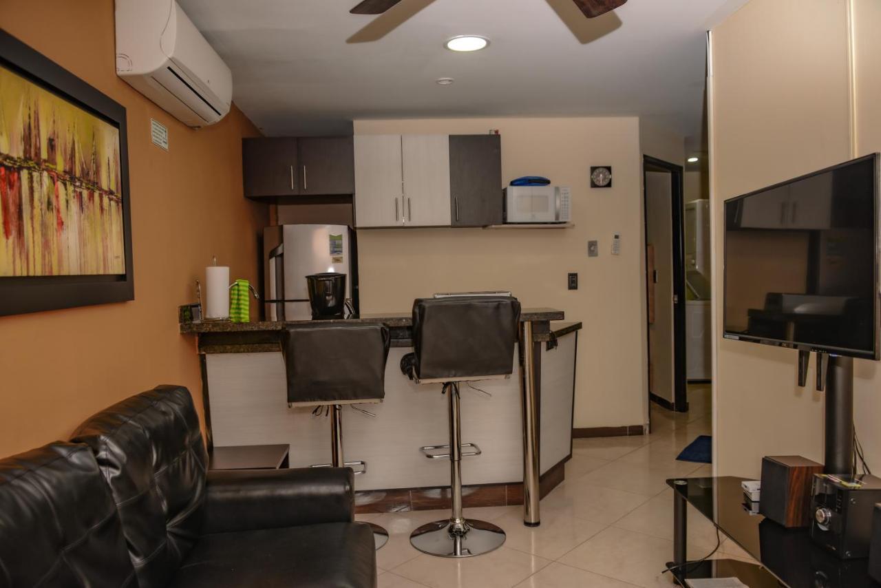 Apartamentos En El Poblado Медельин Экстерьер фото