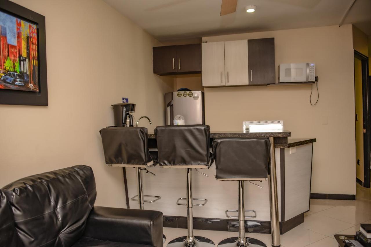 Apartamentos En El Poblado Медельин Экстерьер фото
