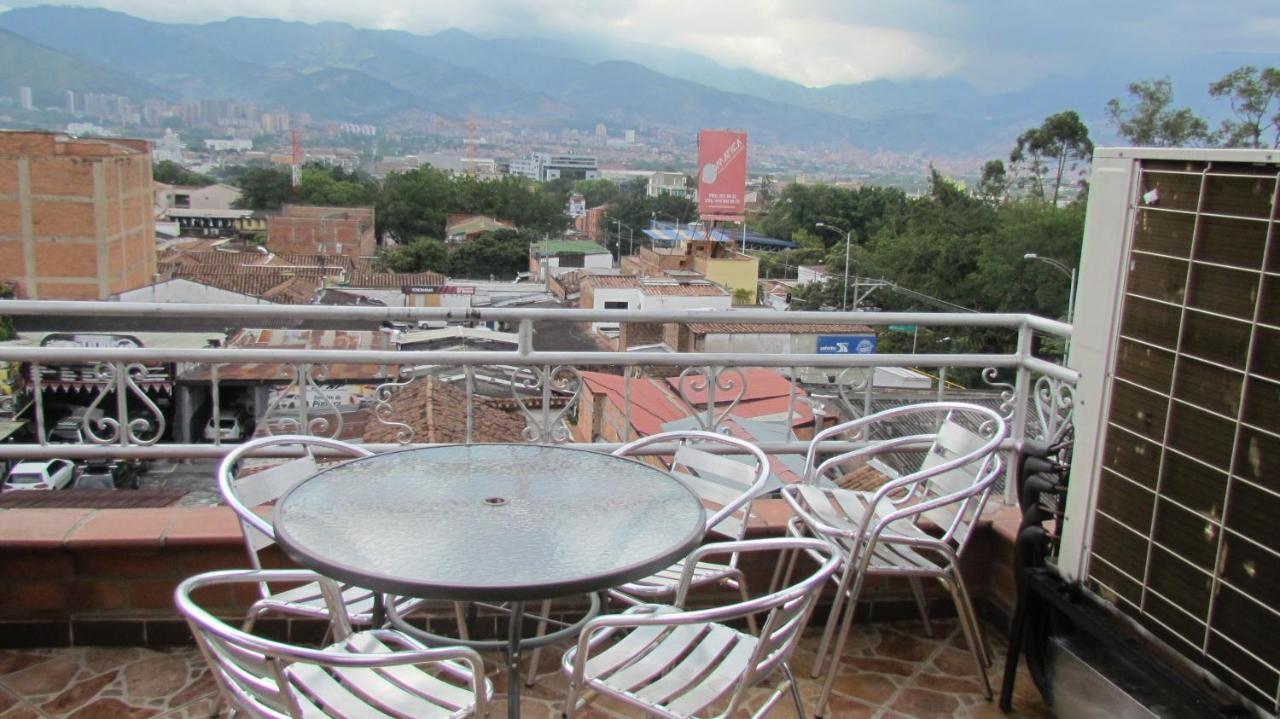 Apartamentos En El Poblado Медельин Экстерьер фото
