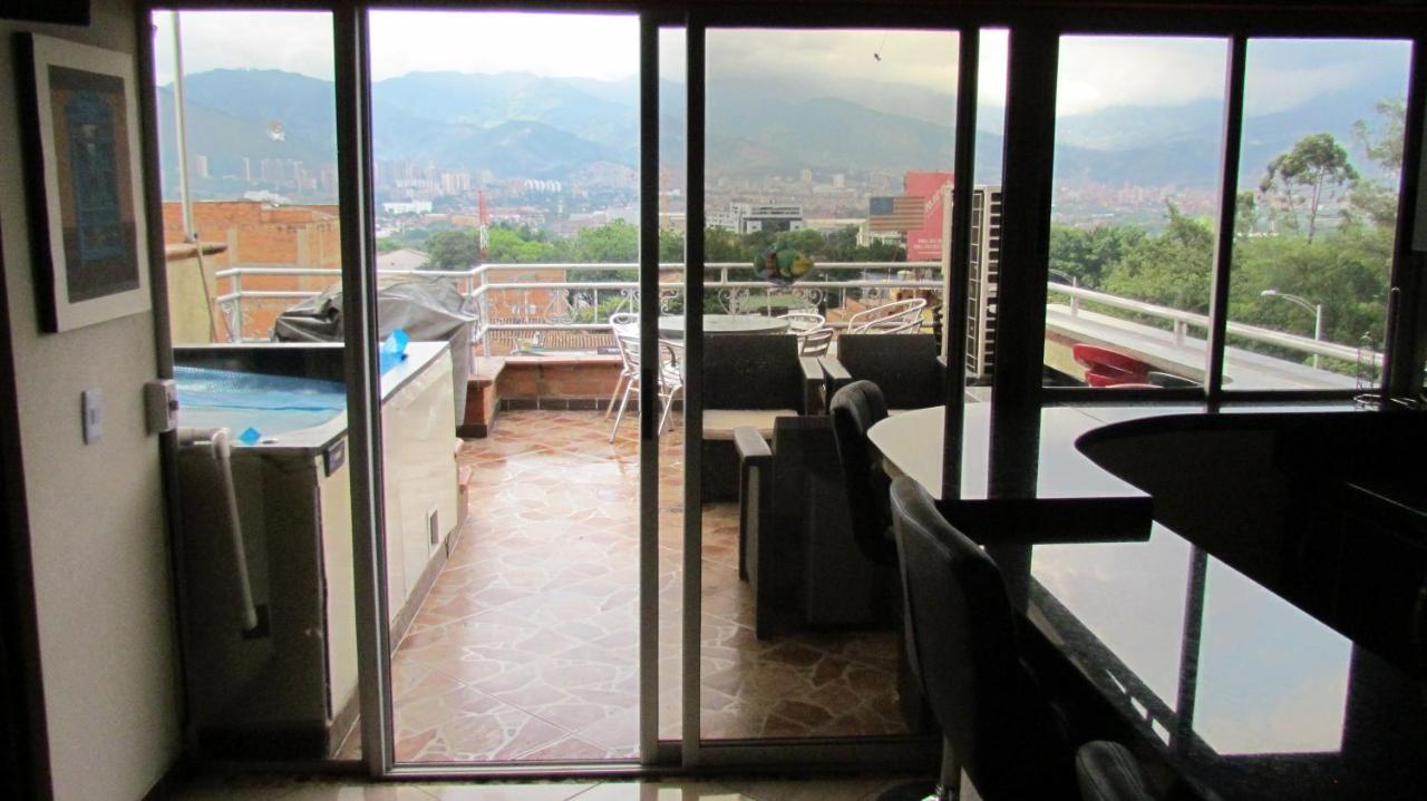 Apartamentos En El Poblado Медельин Экстерьер фото