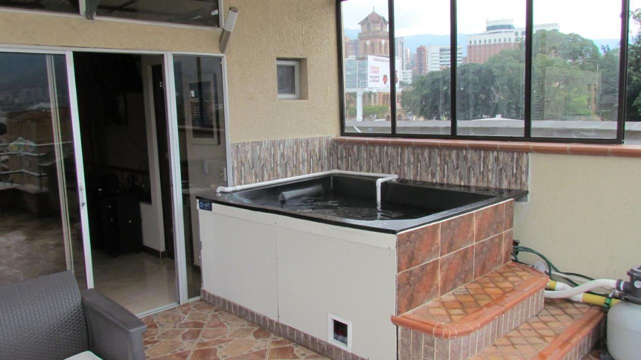 Apartamentos En El Poblado Медельин Экстерьер фото